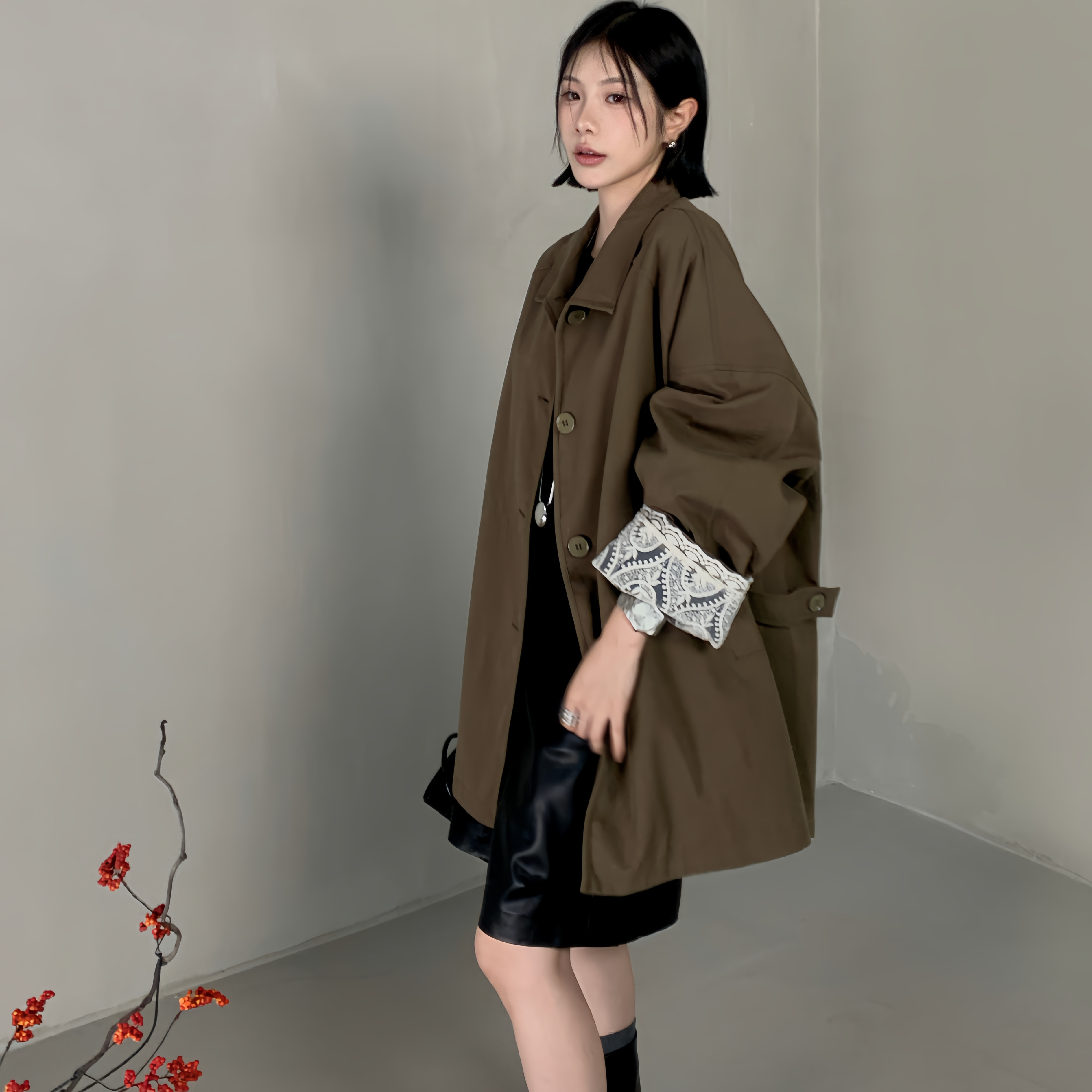 撞色蕾丝内里百搭风衣外套女
