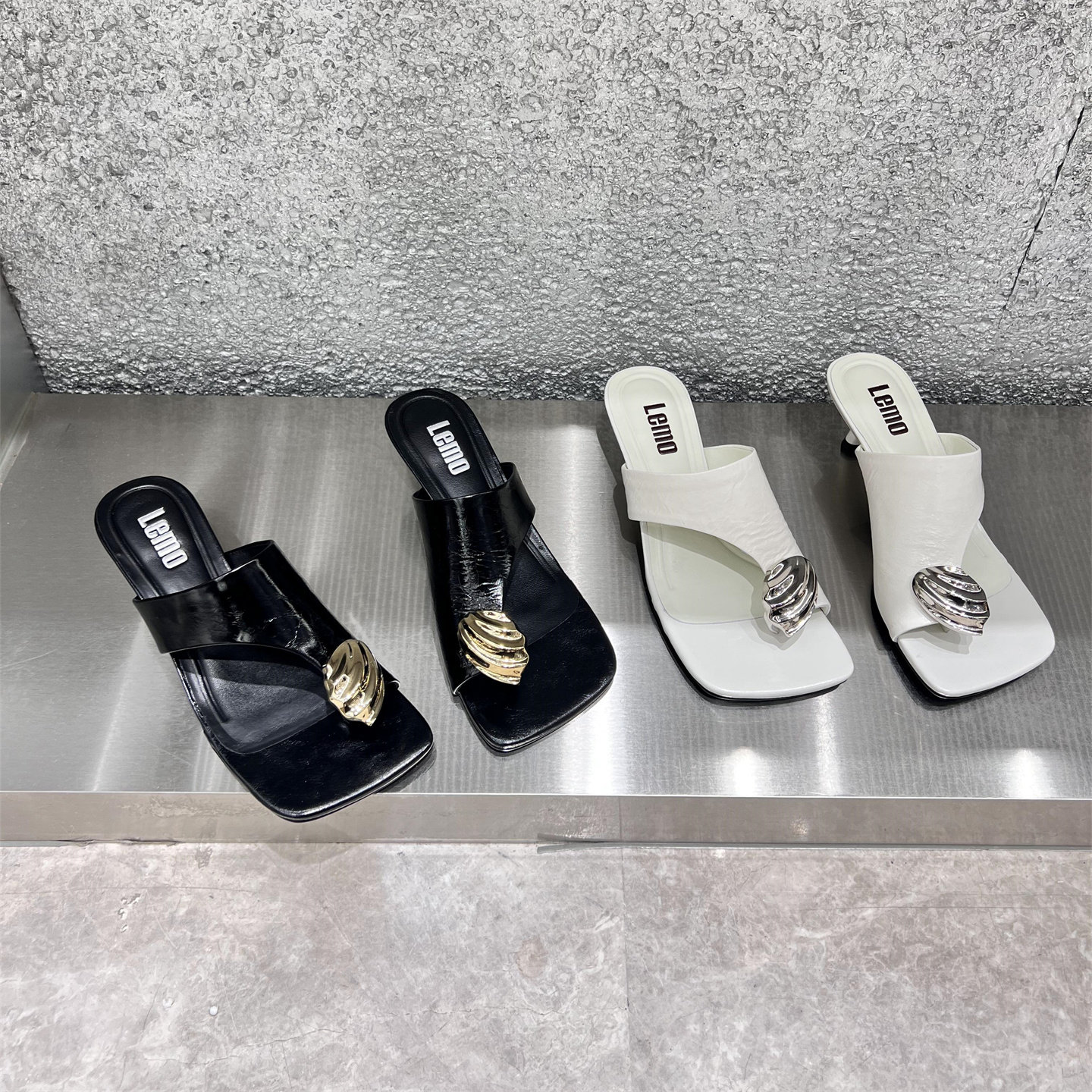 乐魔真皮夹脚拖高跟人字凉拖鞋潮