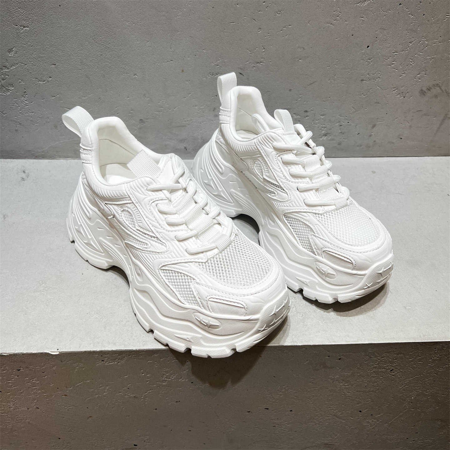 欧洲站女2026春夏新款真皮网面厚底增高透气小白鞋休闲运动老爹鞋