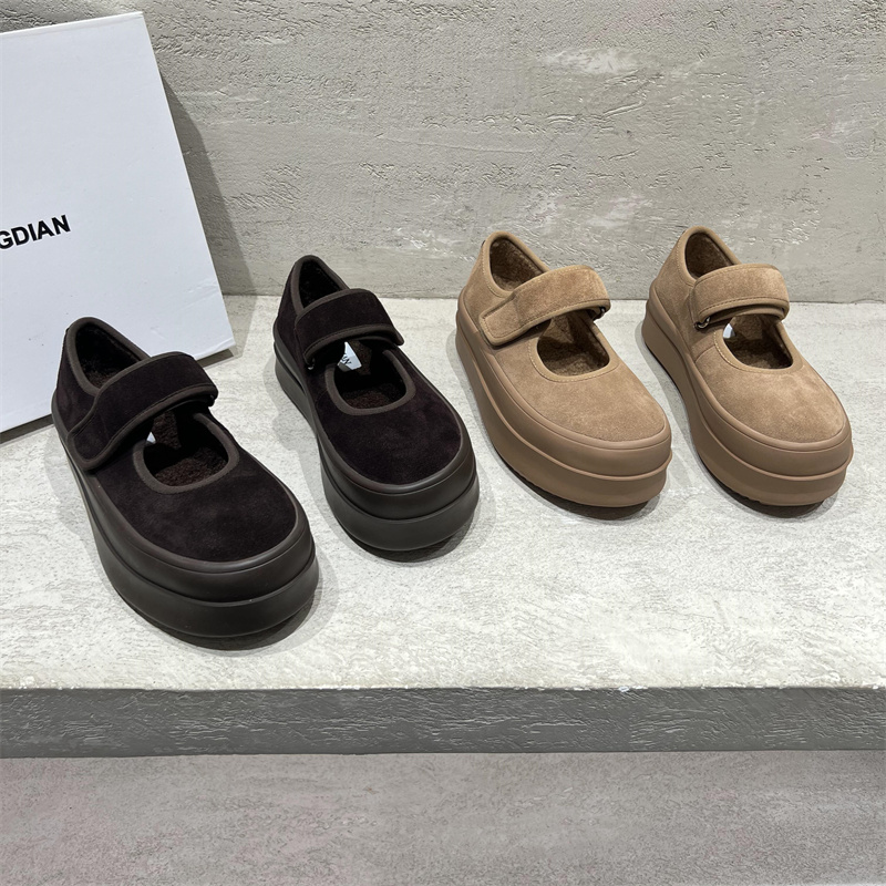 欧货真皮魔术贴羊毛保玛丽珍鞋