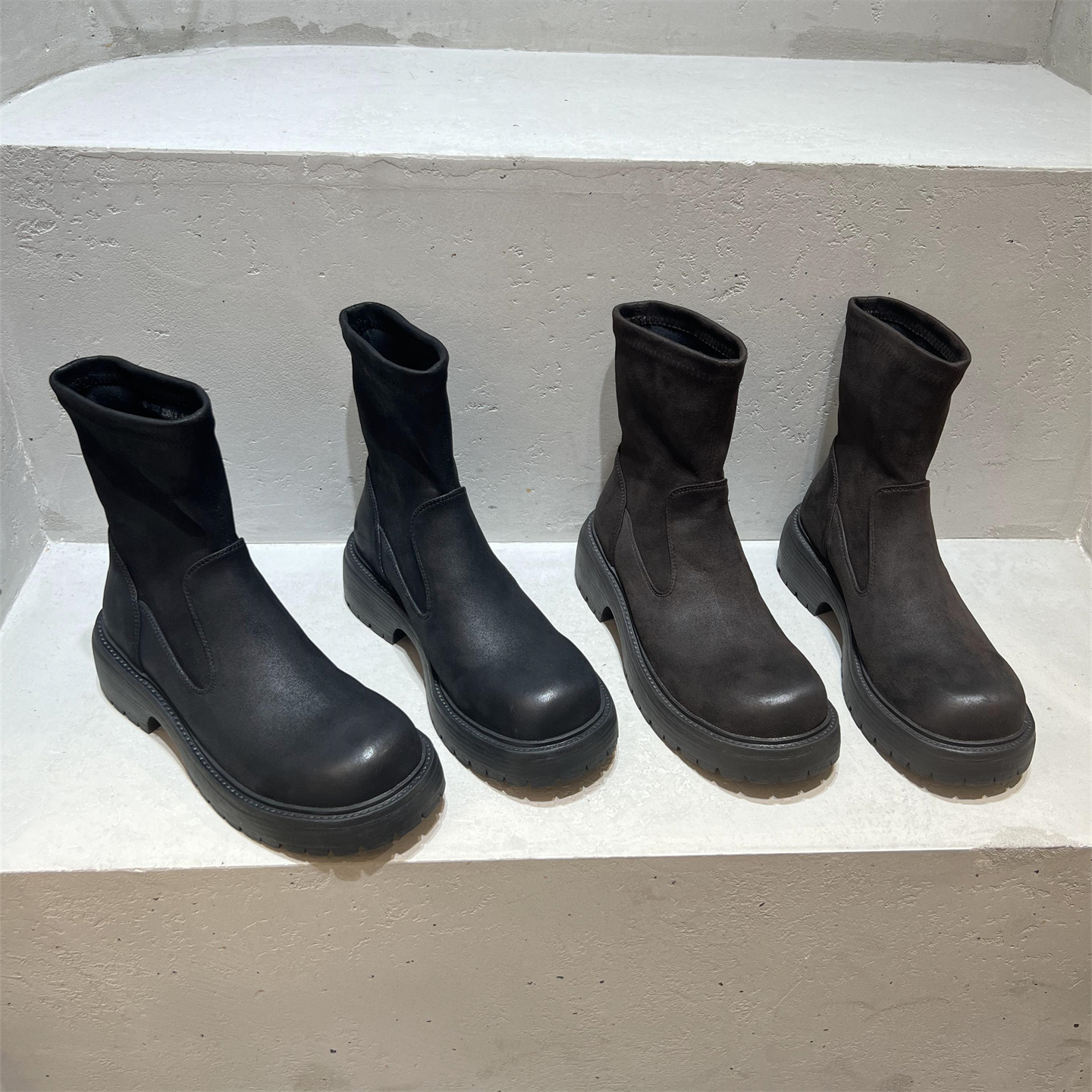 乐魔厚底显瘦弹力时尚短靴马丁靴