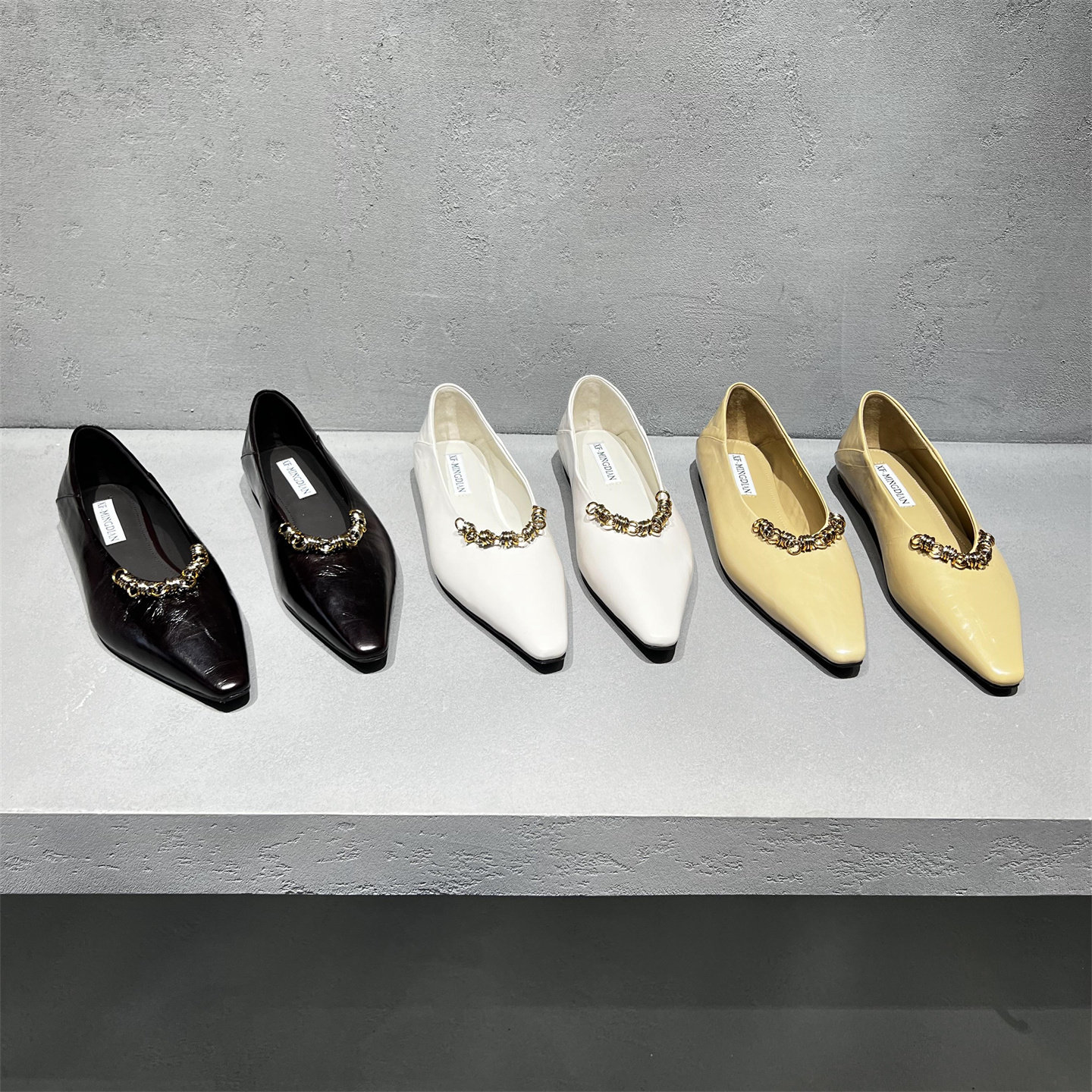 欧洲站女鞋2026春新款欧货真皮拉链头尖头平底浅口单鞋懒人奶奶鞋