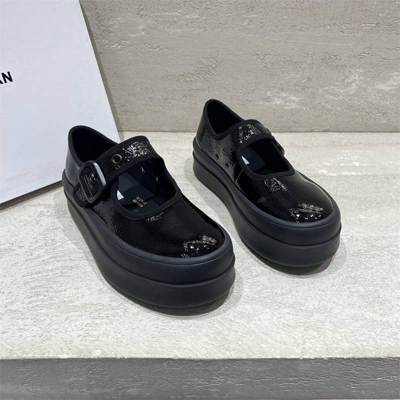 欧货真皮厚底魔术贴单鞋玛丽珍鞋