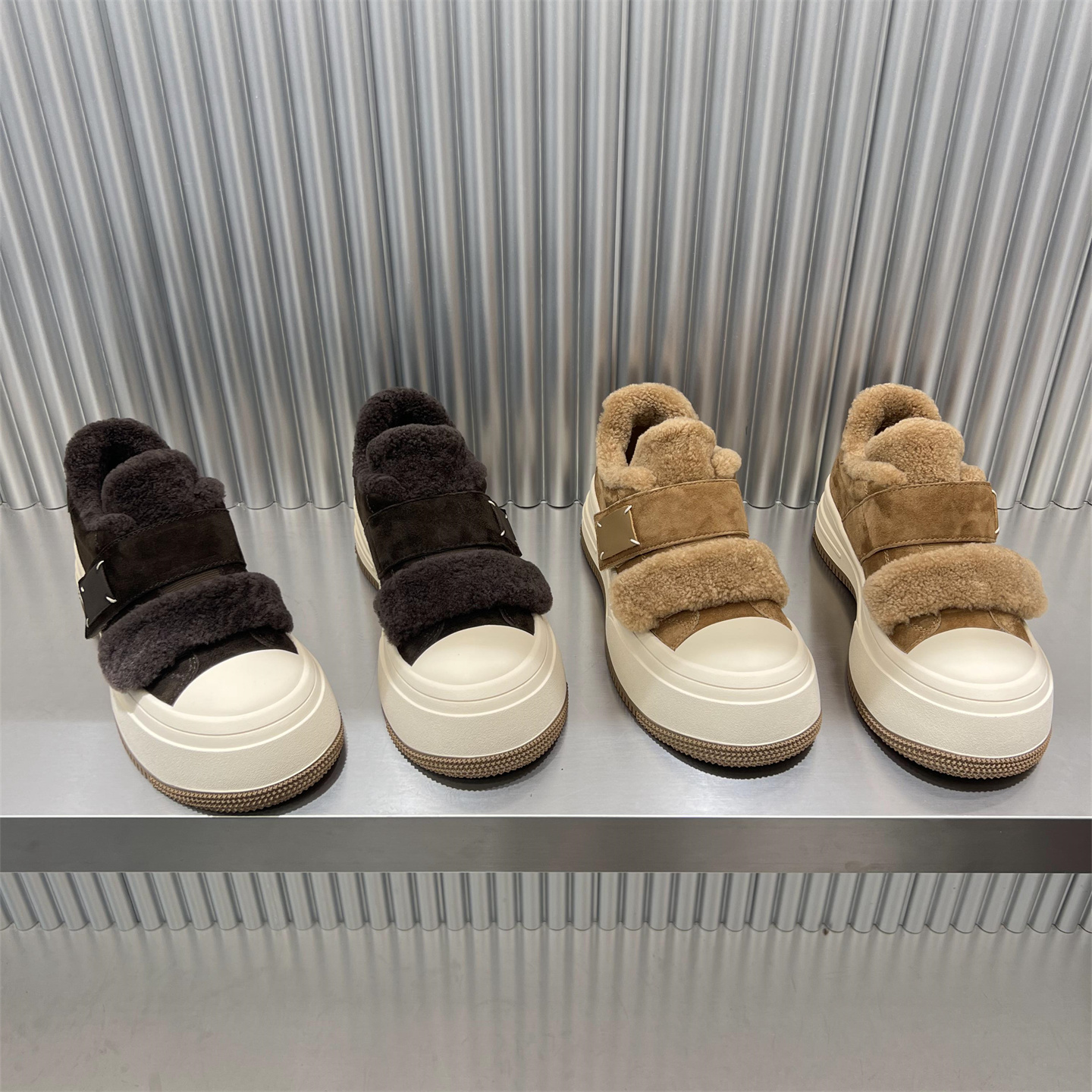 欧洲站女鞋2025秋冬新款真皮厚底魔术贴加绒保暖棉鞋松糕休闲板鞋