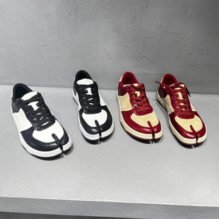 欧洲站女鞋2026春新款真皮系带分趾平底德训鞋休闲运动板鞋猪蹄鞋