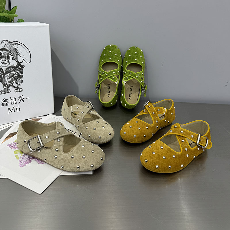 26复古铆钉玛丽珍鞋女交叉带浅口平底芭蕾舞鞋法式单鞋女芏Ｅ2615