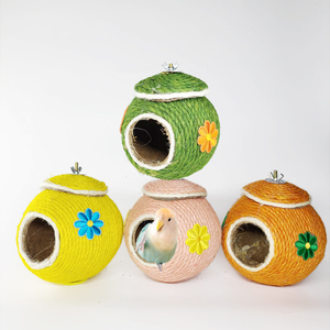 虎皮牡丹鹦鹉彩色椰壳鸟窝鸟巢