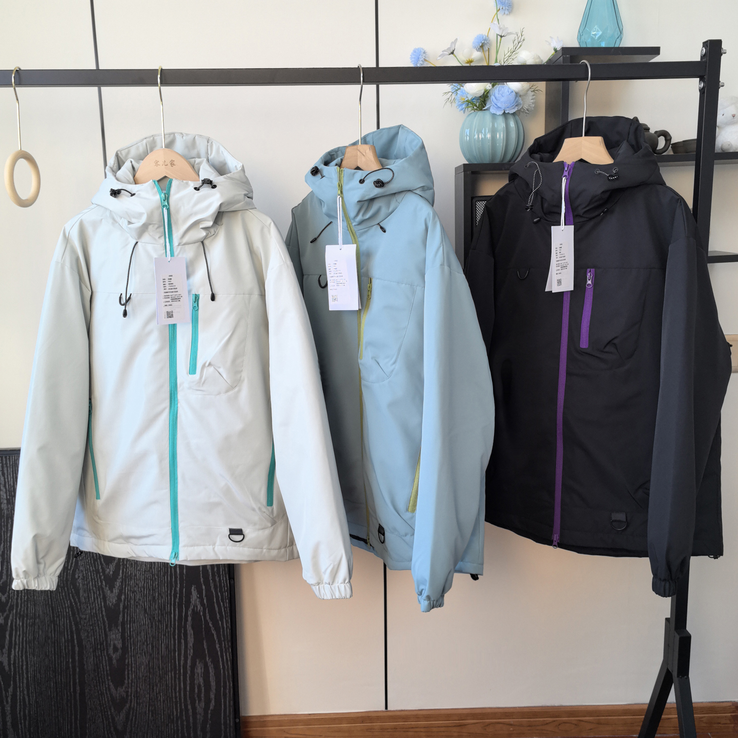 防寒保暧连帽冲锋衣羽绒服外套