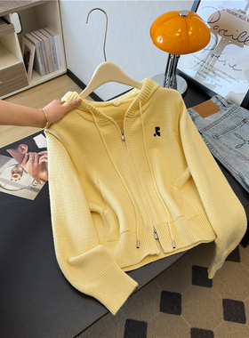 店长推荐~黄色连帽长袖毛衣开衫外套女早秋软糯拉链刺绣针织上衣