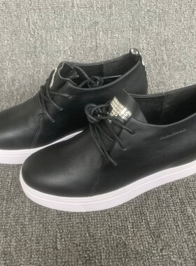 女黑色系带厚底内增高休闲松糕鞋