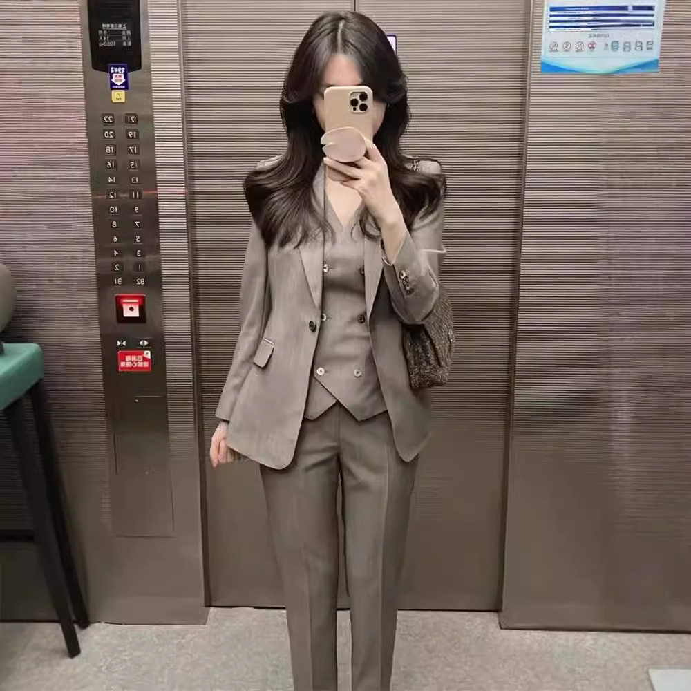 初秋西装套装职业上班通勤穿搭气连衣裙