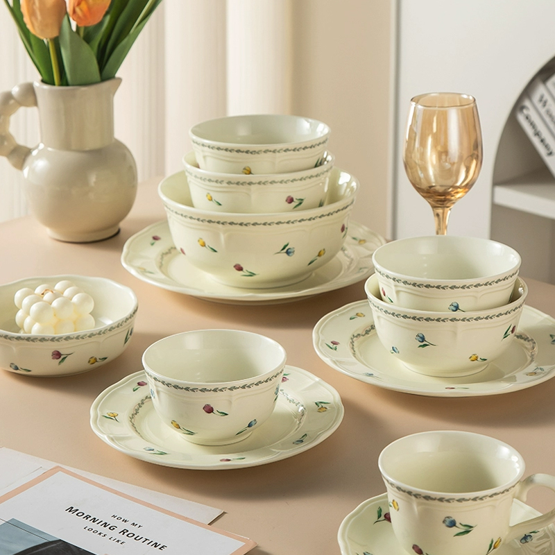 维多利亚奶油风格餐具碗盘碟