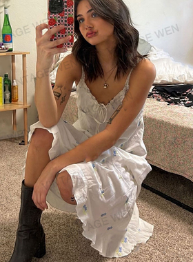 Vintage Wen美式复古甜心白色小碎花内搭吊带连衣裙中长款初恋裙