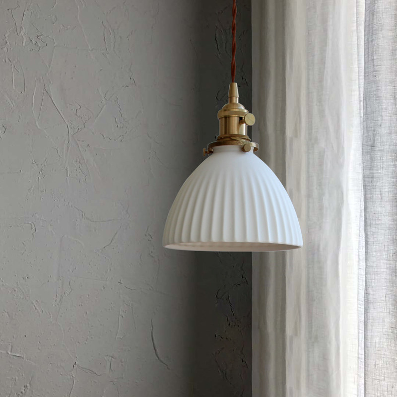 北欧简约现代吊灯日式复古个性餐厅吧台床头咖啡店黄铜白色陶瓷小