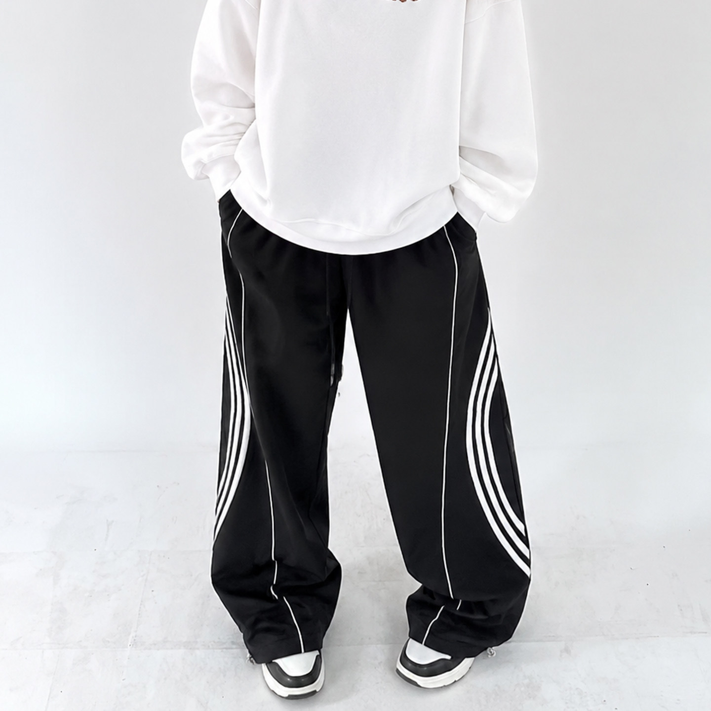 娜比所 美式抽绳运动裤女2026秋新款侧边白条宽松百搭高腰束脚裤