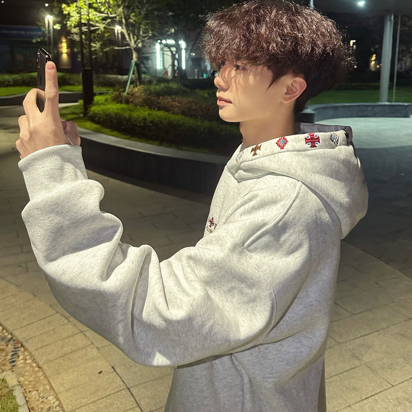 刺绣连帽卫衣男女加绒加厚外套