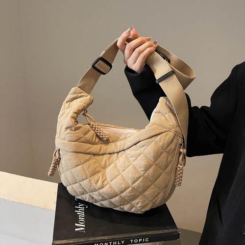 尼龙布包包女包2025新款百搭上课托特包菱格休闲大容量单肩斜挎包