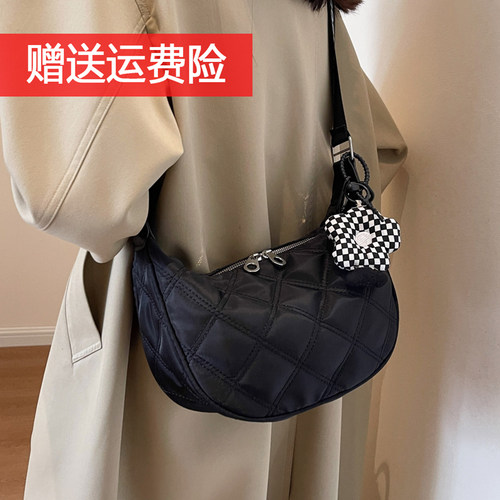 今年流行包包女2025新款潮百搭大容量尼龙布包菱格休闲单肩斜挎包