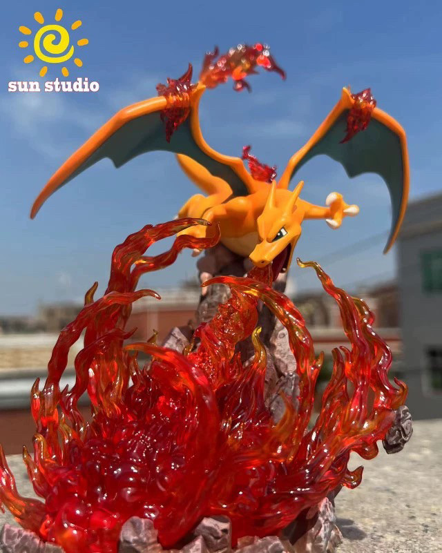 瘾君子 sun studio 太阳 喷火龙 口袋妖怪 神奇宝贝 限量gk雕像