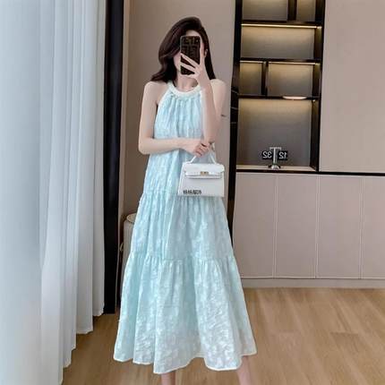珍珠无袖挂脖连衣裙女夏季2025新款高级感法式海边度假裙吊带长裙