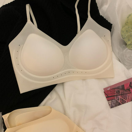 粉底液内衣女夏薄款凉感小胸聚拢无钢圈细闪肩带无痕隐形美背文胸