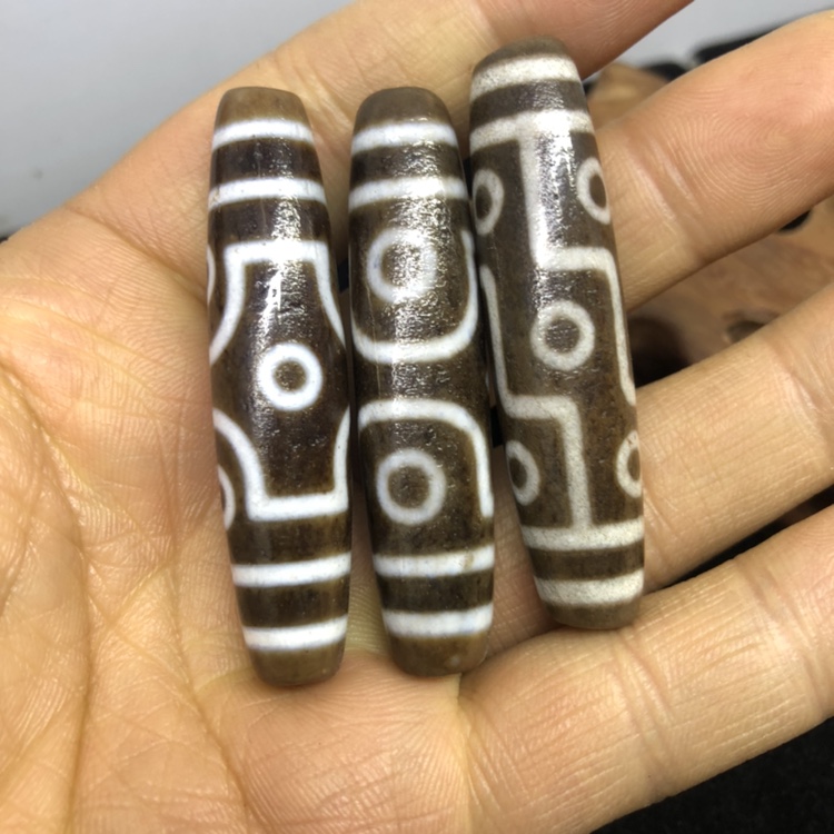 西藏油性老矿九眼六眼三眼天珠包浆油润朱砂至纯真品吊坠锁骨链