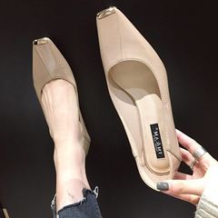 2020春季新款韩版复古OL气质方头低跟女鞋子舒适百搭漆皮浅口单鞋