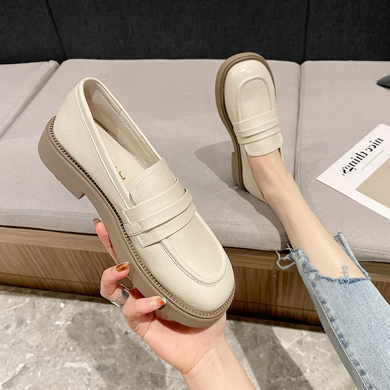 时尚百搭小皮鞋女鞋2022年春季新款英伦风平跟低跟方头深口单鞋女