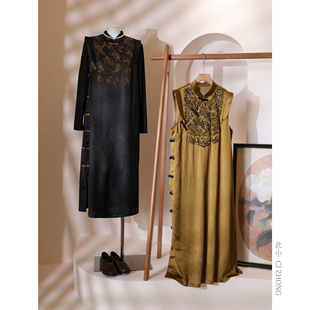 此中新中式美学定制 再生纤维素复古背心裙斜襟盘扣刺绣连衣裙女