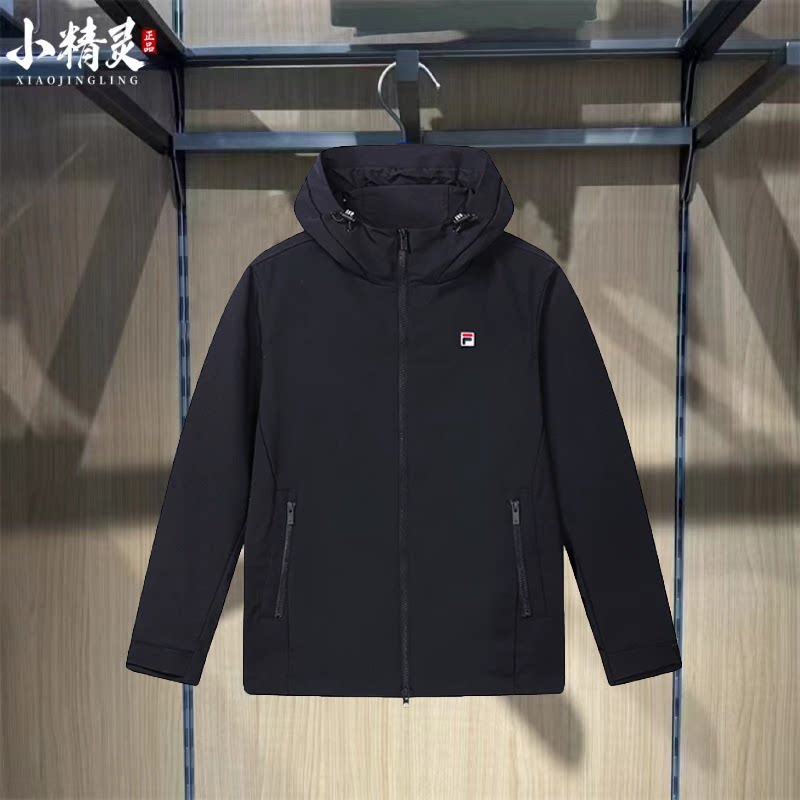 FILA斐乐26冬季新品男士都市机能休闲运动连帽上衣外套F11M648713