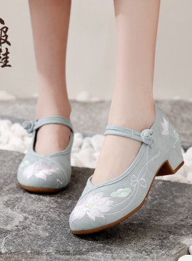 配旗袍仙女软底汉服鞋子