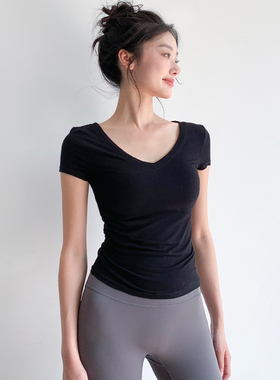 V领瑜伽短袖女薄款紧身正肩显瘦运动上衣跑步健身可外穿速干T恤