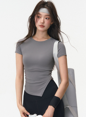 运动短袖女夏季新款侧开叉修身显瘦速干普拉提训练健身瑜伽服上衣