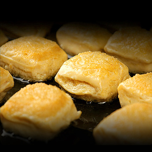 云南建水石屏包浆豆腐臭豆腐爆浆豆腐烧烤火锅小豆腐干包浆