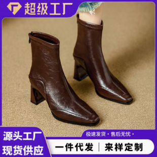 短筒皮靴子秋冬季新款英伦风高跟靴显瘦尖头后拉链马丁靴粗跟女靴