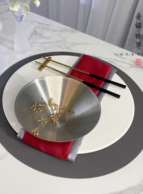 新中式风红色金属样板房餐具摆件