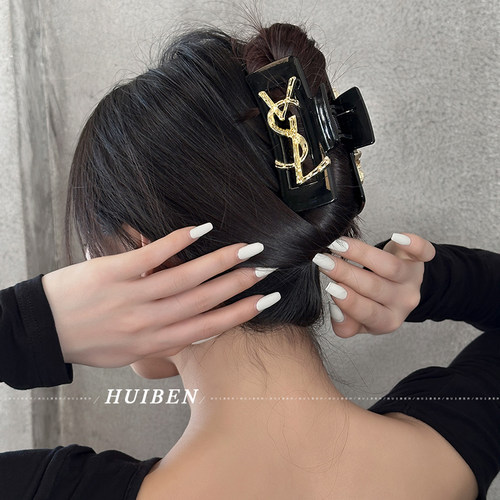 重工潮牌抓夹气质亚克力日韩字母