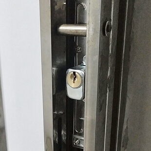 铁拉闸门防盗锁阳台双舌碰锁大门老式不锈钢推拉门锁具外装门锁