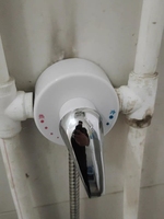 通用水龍頭明裝淋浴花灑配件混合閥冷熱調(diào)溫冷熱閥電熱水器全銅