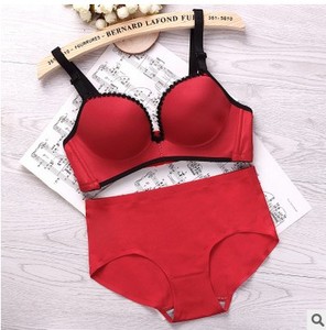 小胸女士无痕5cm超加厚aa馒头半杯内衣套装 本命年大红色聚拢文胸