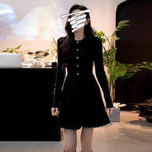 秋冬新款 收腰显瘦针织连衣裙女百搭单排扣气质裙子 黑色高级感法式