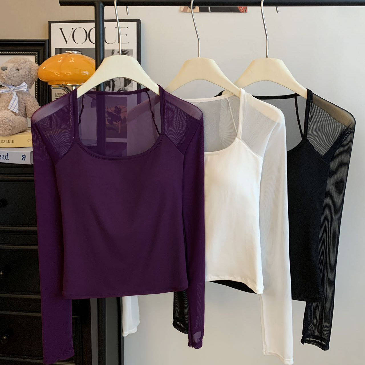 网纱拼接长袖T恤女秋季设计感内搭外穿带胸垫修身显瘦打底衫上衣