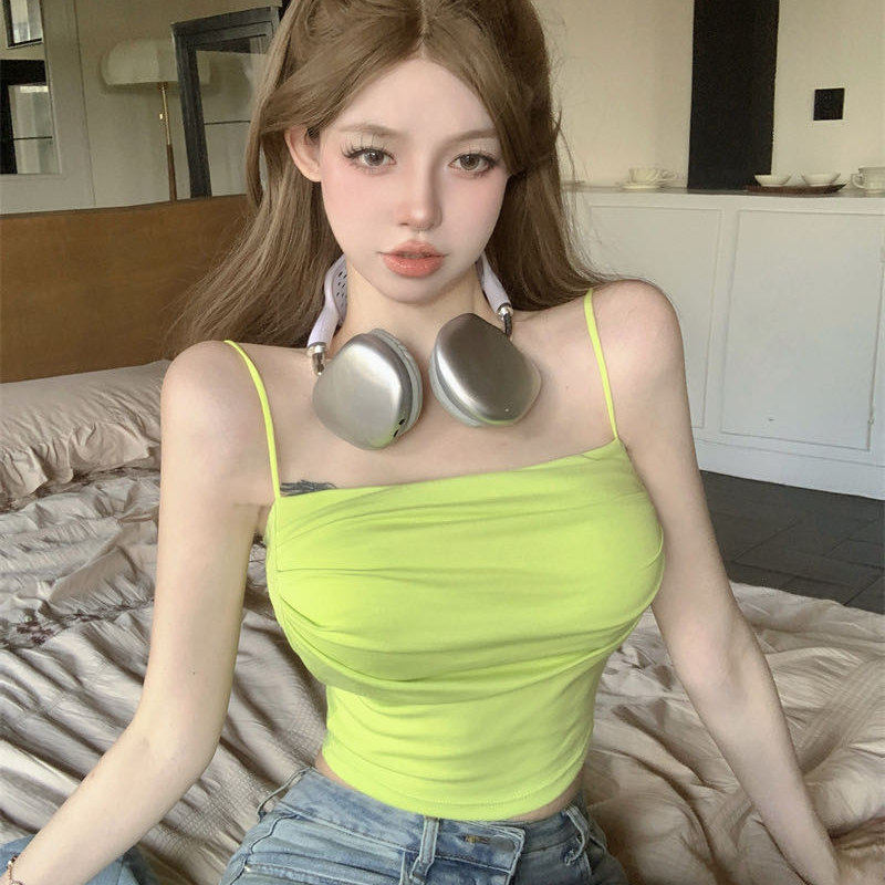 纯欲风性感辣妹后背交叉吊带背心
