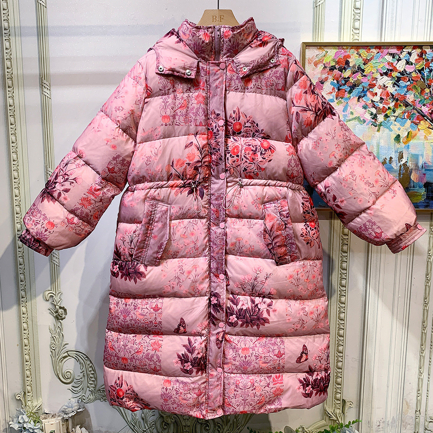 拜占庭的森林白鸭绒羽绒服女大码宽松收腰轻盈保暖中长款印花外套