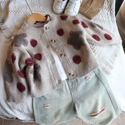 毛衣男女童草莓波点复古文艺春秋