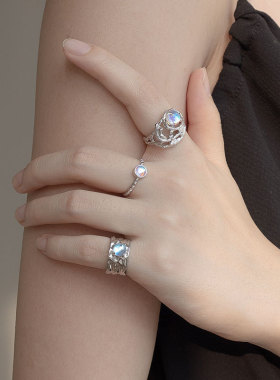 925纯银月光石戒指小众设计轻奢冷淡风日韩高级精致指环尾戒银饰