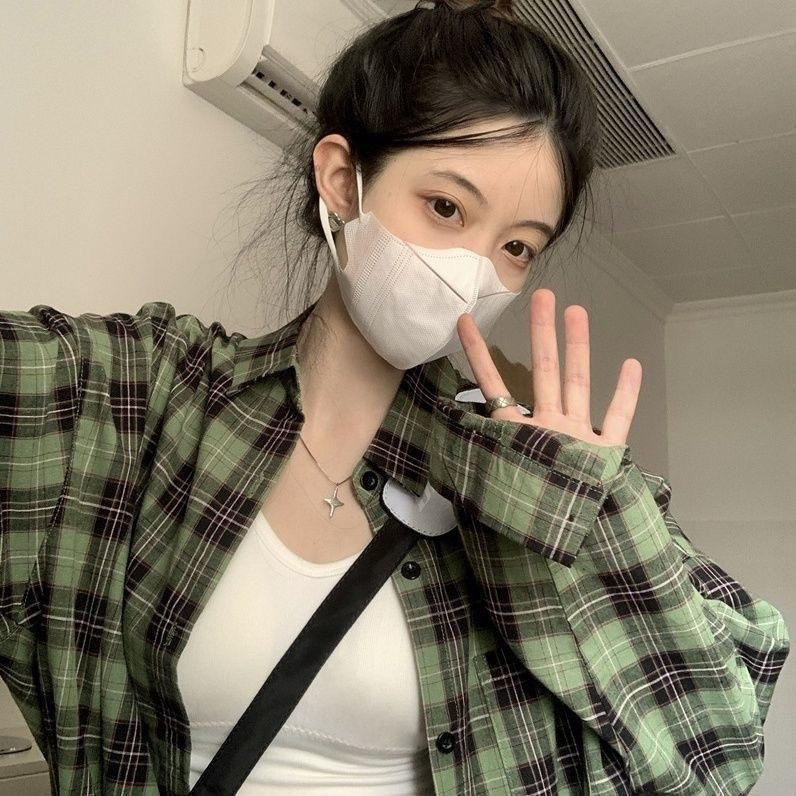 韩版复古宽松格子衬衫女长袖薄款中长款显瘦港味轻奢风休闲上衣女