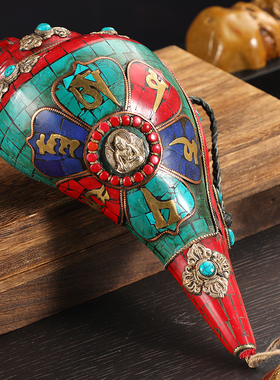 尼泊尔彩绘镶宝石海螺