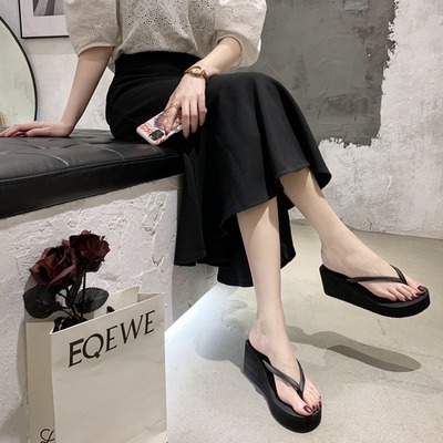 外穿学生人字拖女夏季防滑凉拖鞋简约沙滩拖鞋夹脚拖韩版坡跟厚底