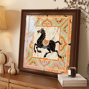 咖色中古风复古装饰画马的高级感玄关挂画高档法式客厅斗柜摆件画